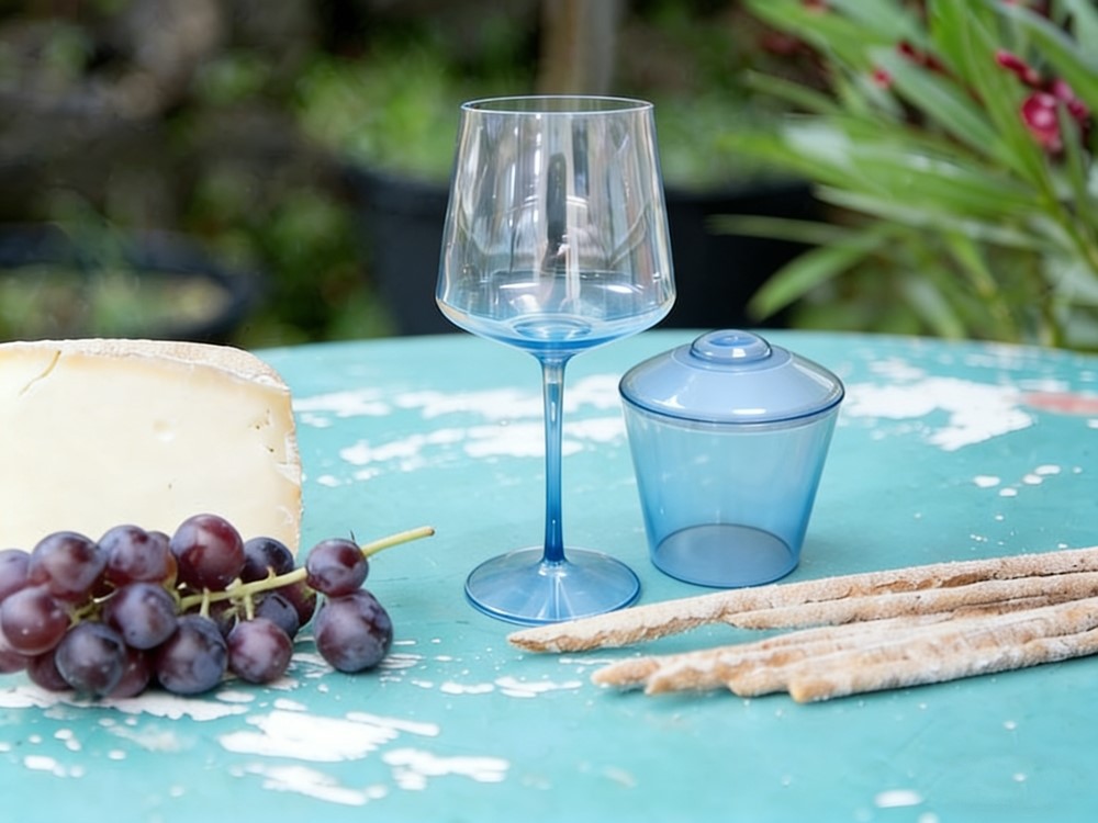 outdoor blue detachable wine glasses